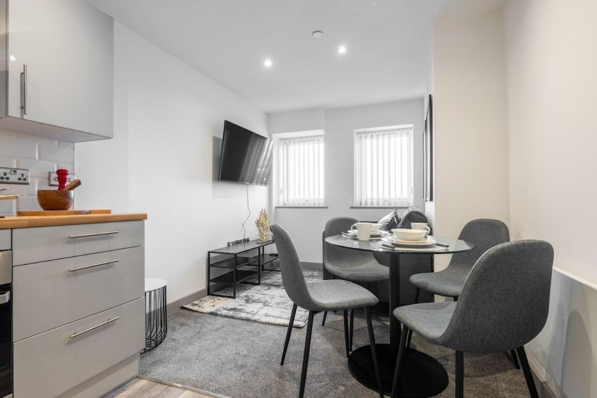 Contemporary 1 Bedroom Apartment In Central Hull Kingston upon Hull Exterior photo